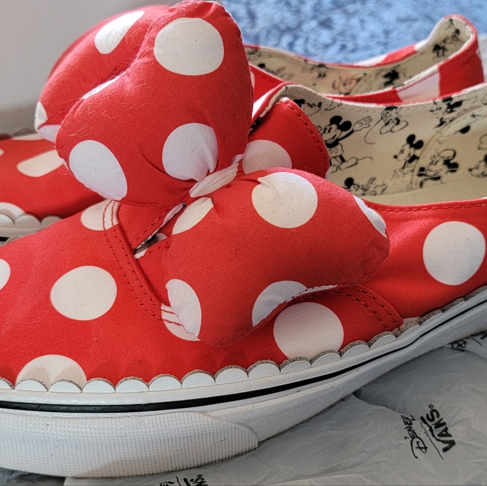VANS x Disney Authentic Gore Minnie's Bow red white Women's Size 9